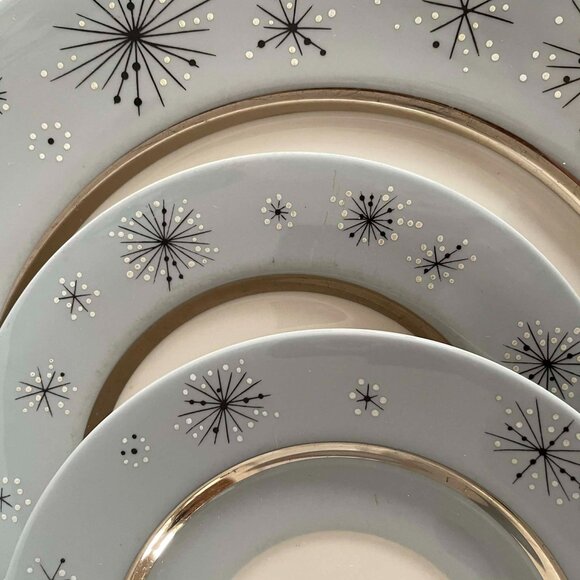 STARBURSTS ROMANCE OF THE STARS 4 pieces dinnerware in rare gray color. - Picture 2 of 15